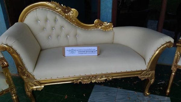 set-kursi-pelaminan-pengantin-terbaru